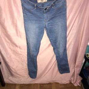 Size 7s hollister Jean jeggings .